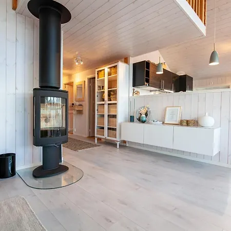 Vaeranes- Ny hytte med flott utsikt *