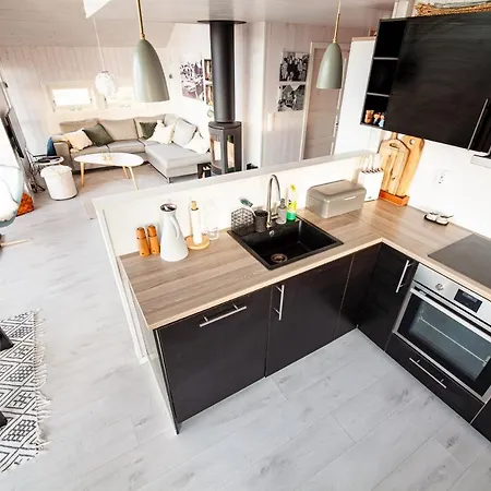 Vaeranes- Ny hytte med flott utsikt Feriehus *